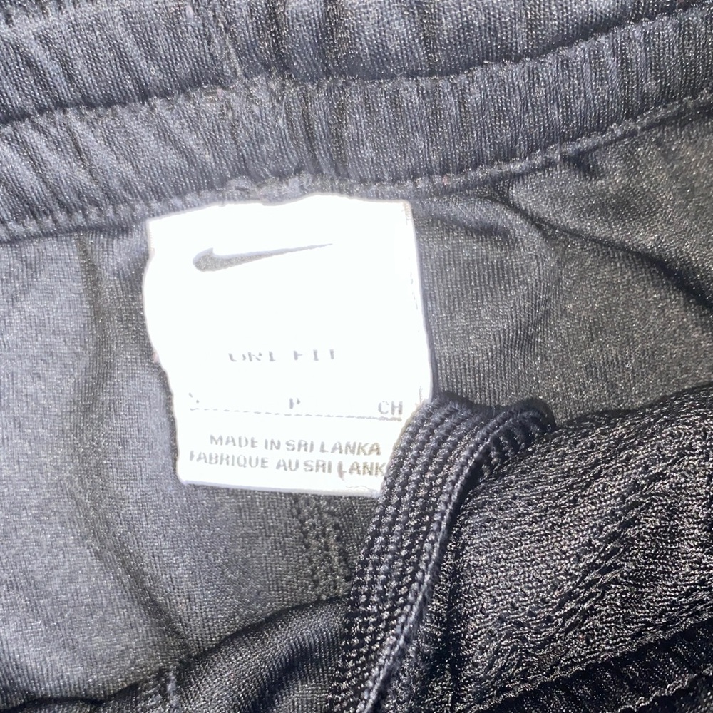 Nike • Dri-Fit • Shorts - Picture 3 of 5